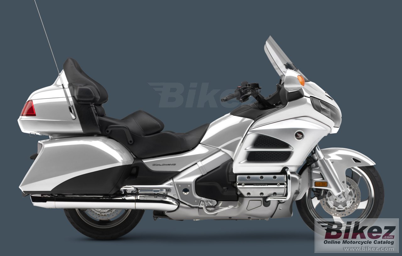 Big Honda gold wing audio comfort picture and wallpaper from Bikez.com